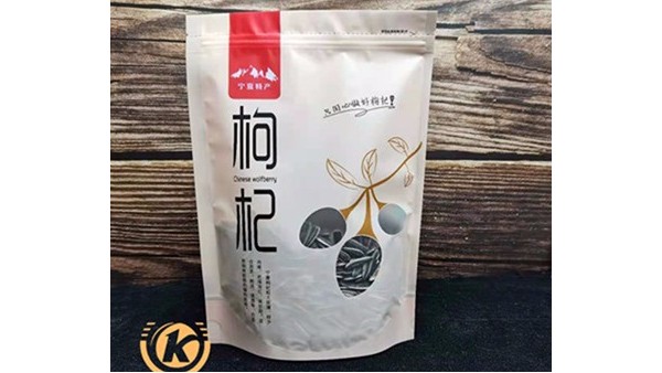 下面简单介绍一下牛皮纸袋对比塑编织袋的优势
